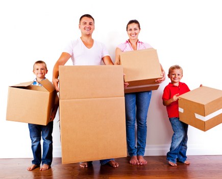 Removal team planning safe handling procedures before a move